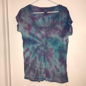 Blue and purple tie dye vneck